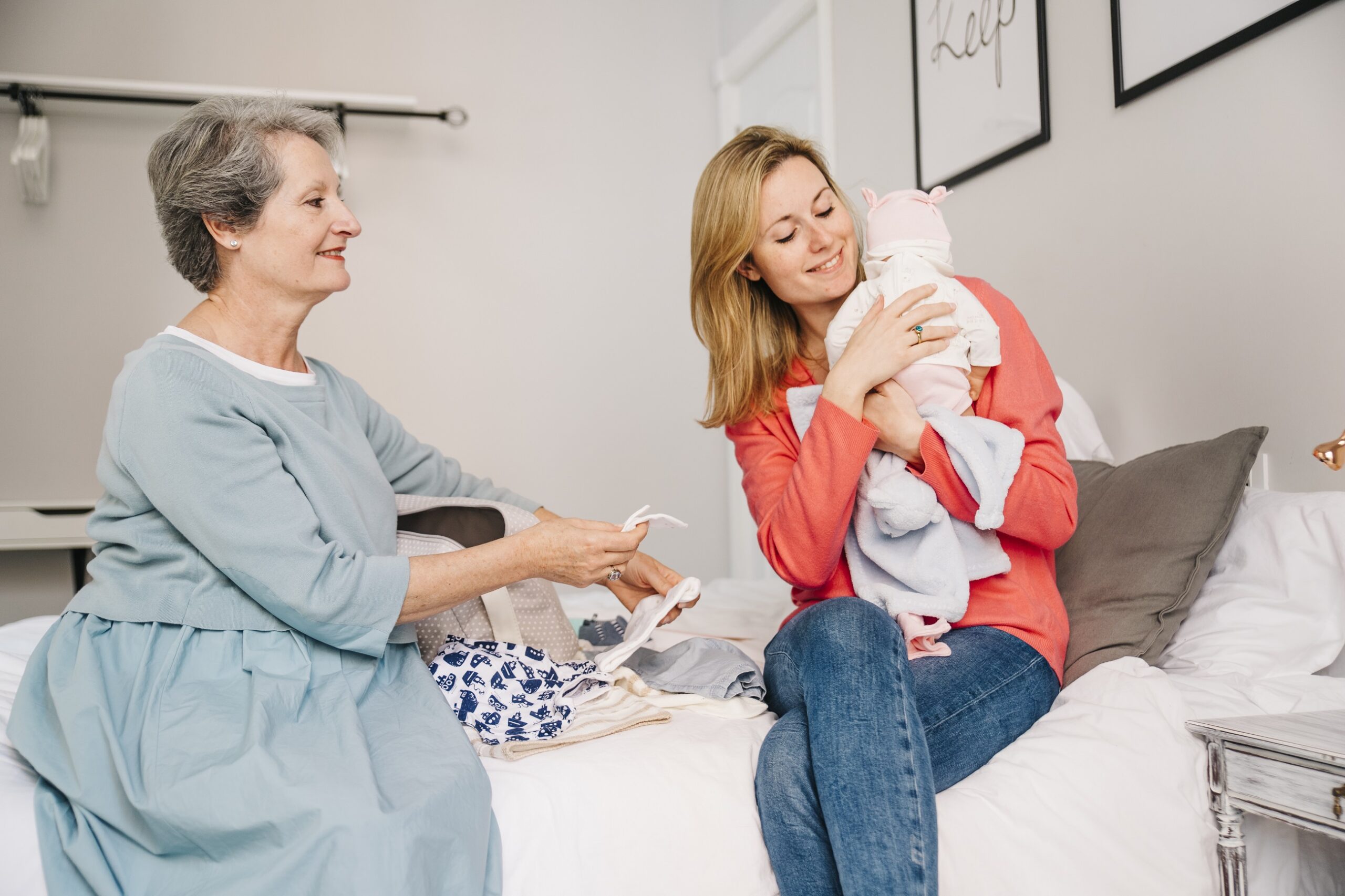 The Ultimate Breastfeeding Clothes Guide for Nursing Moms