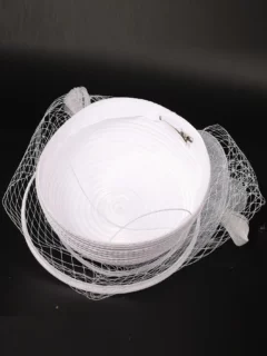 Elegant Feathered Veil Millinery Ornament – One Size